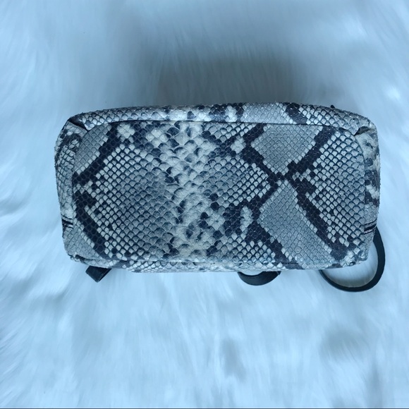 Ash Snake Embodied Shoulder Strap Bag - Picture 4 of 8